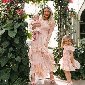 Ivy city co Georgia peach dress size m